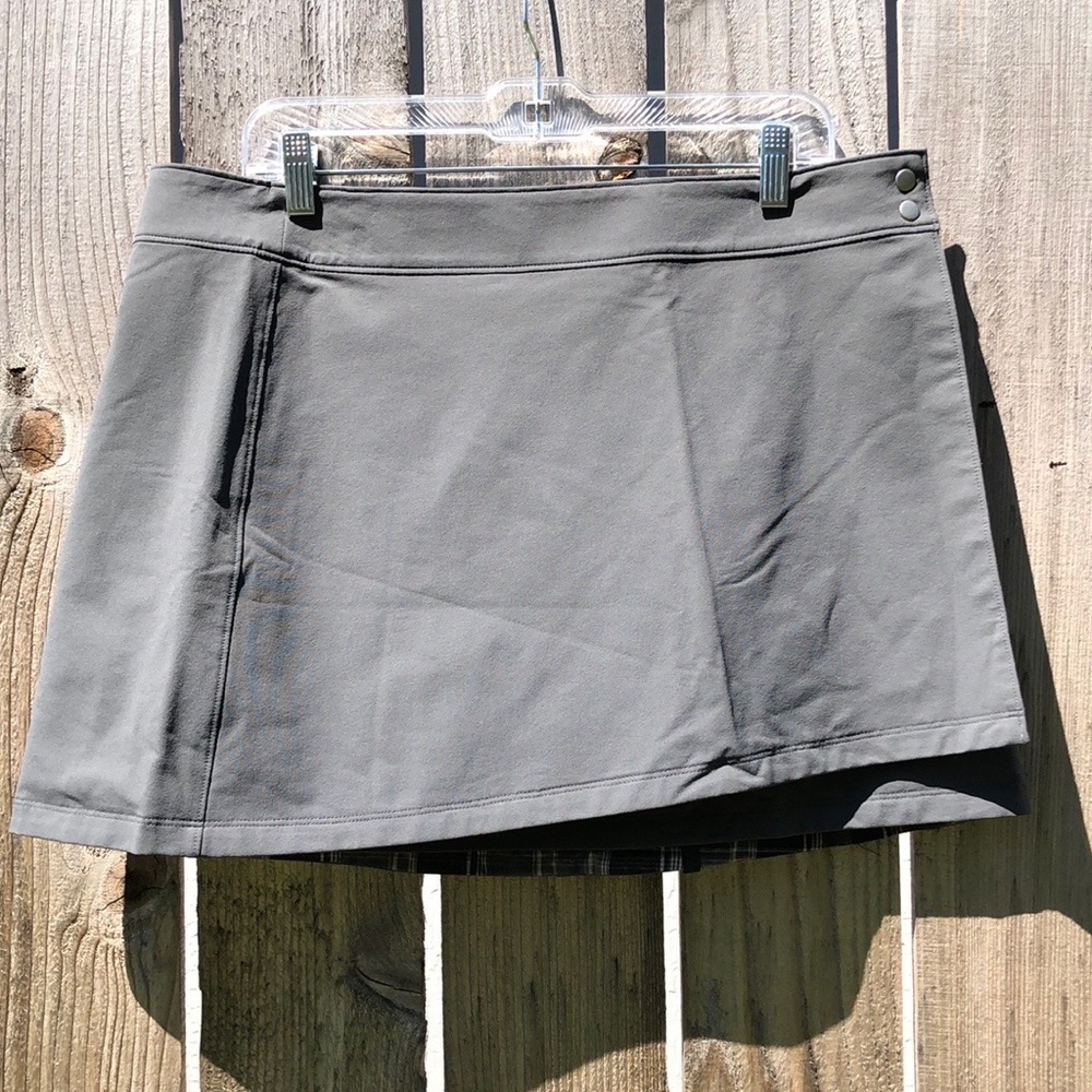 NWT Novara Minnehaha Reversible Biking Wrap Skirt - Women’s Size L